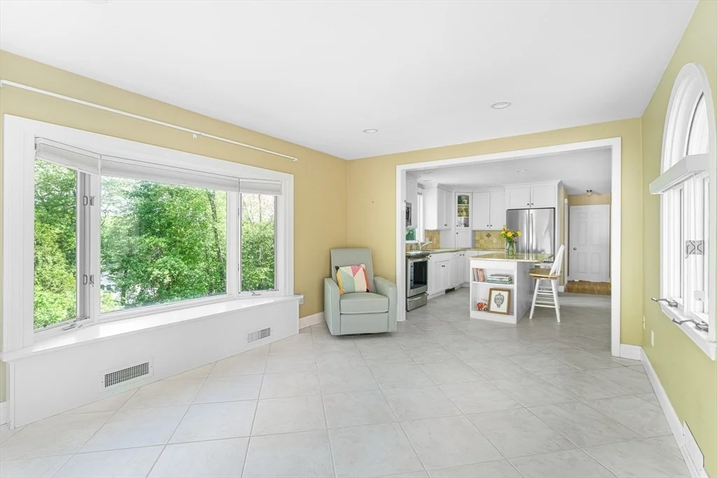 Photo of 6 Crestview Dr