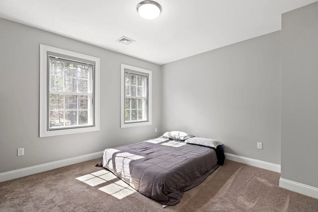 Photo of 526 Hubbardston Rd