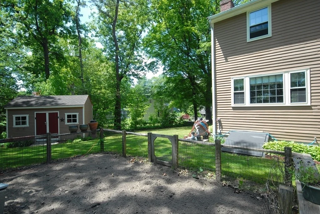 Photo of 7 Country Ln