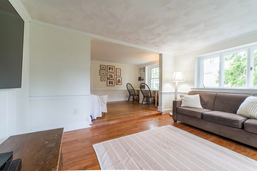 Photo of 30 Veery Rd