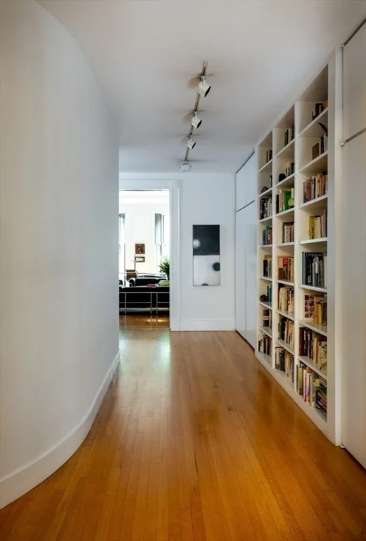 Photo of Unit B at 175 Commonwealth Avenue