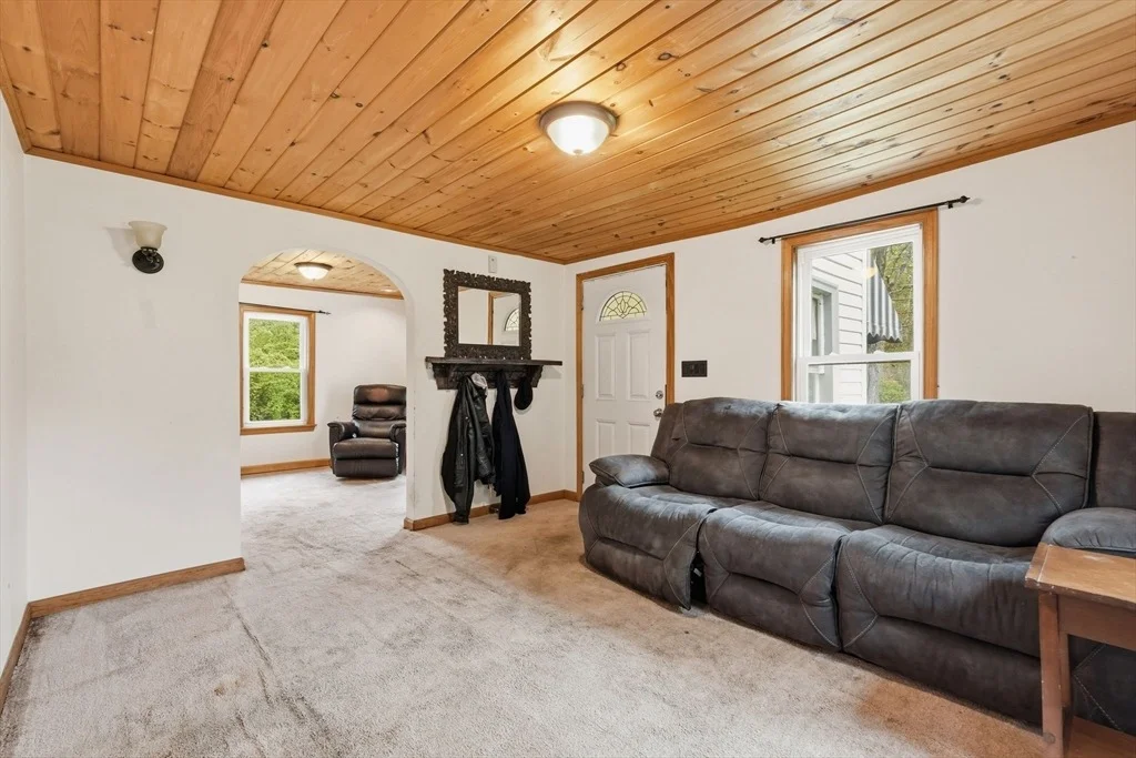 Photo of 8 Shutesbury Road
