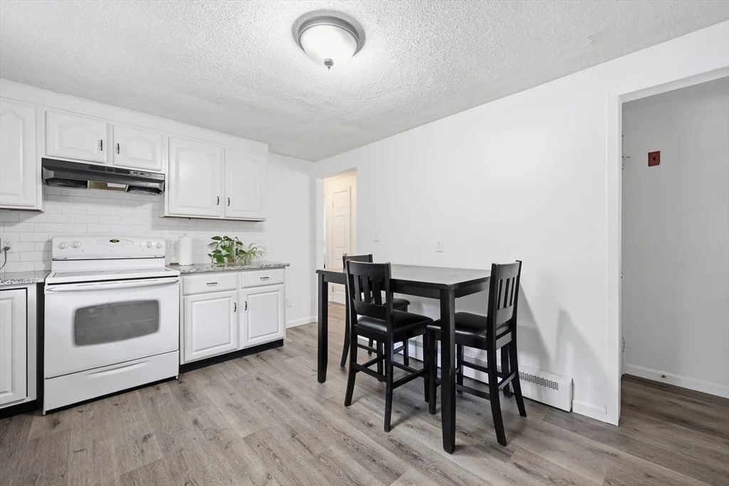 Photo of 55 River Rd