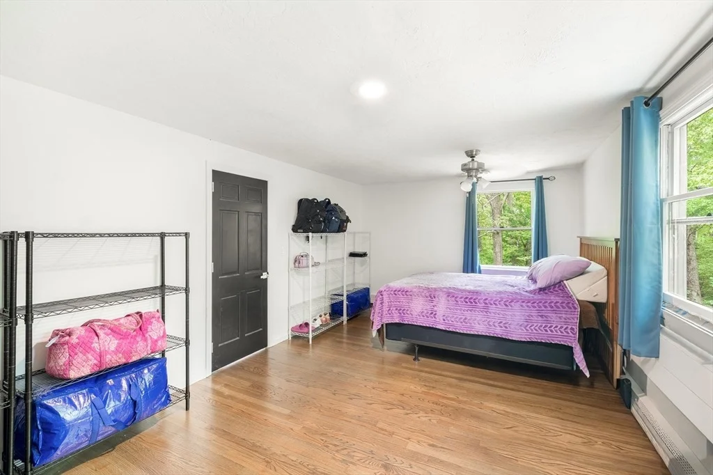 Photo of 9 Colonial Rd