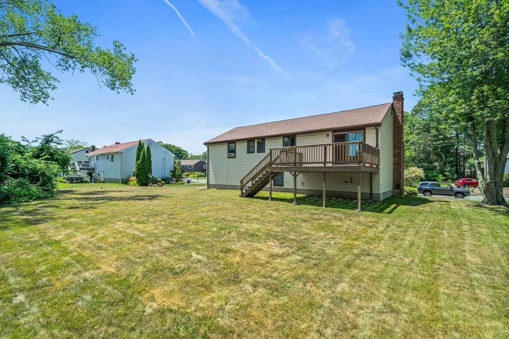 Photo of 36 Bittersweet Ln