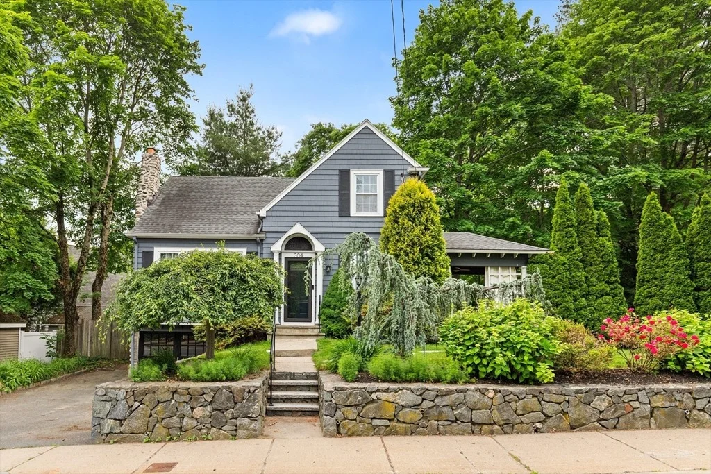 Photo of 304 Lowell Street