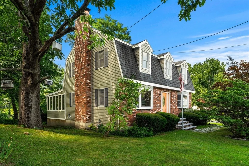 Photo of 89 W Meadow Rd