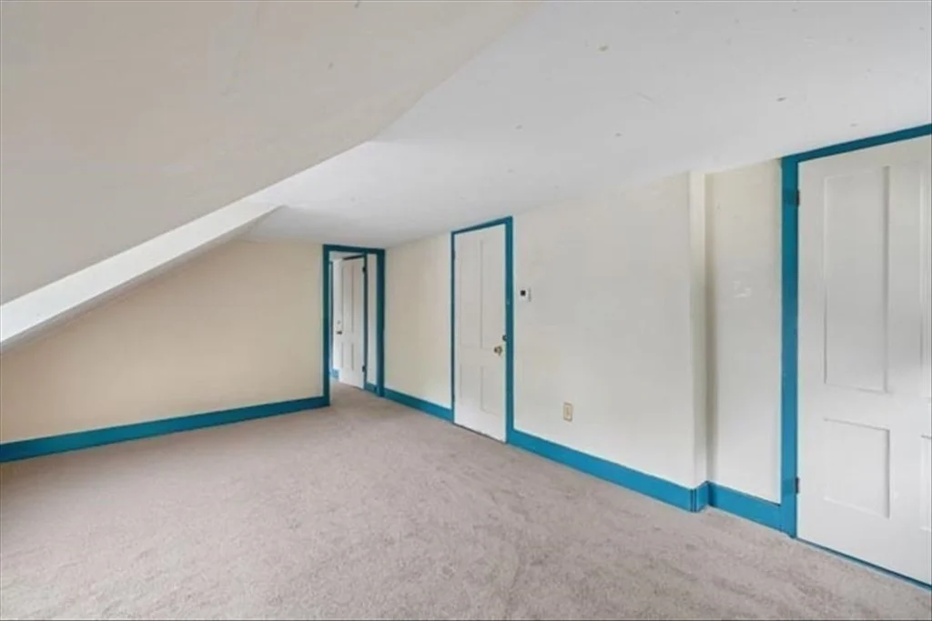 Photo of 10 Summit Ave