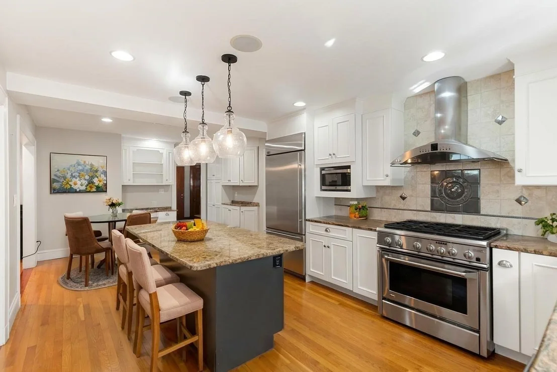 Photo of 85 Robbins Rd