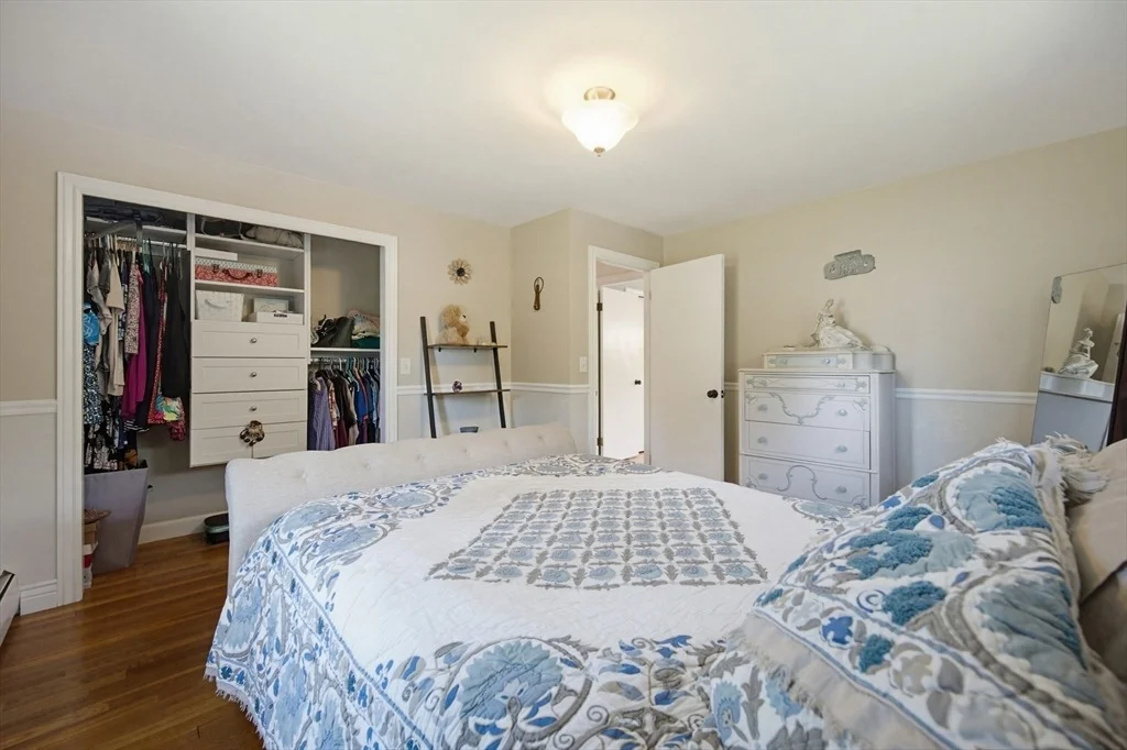 Photo of 377 Kenyon  Ave