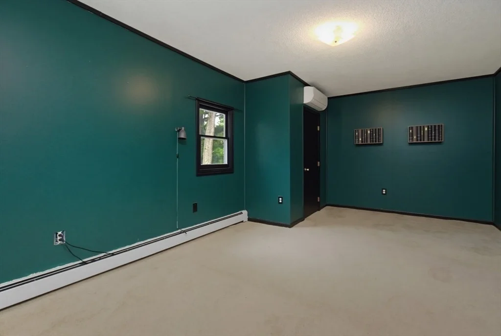 Photo of 71 Box Pond Dr