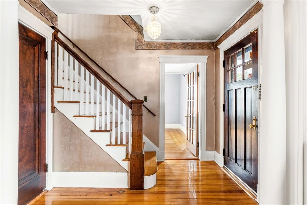 Photo of 184 Aspen Rd