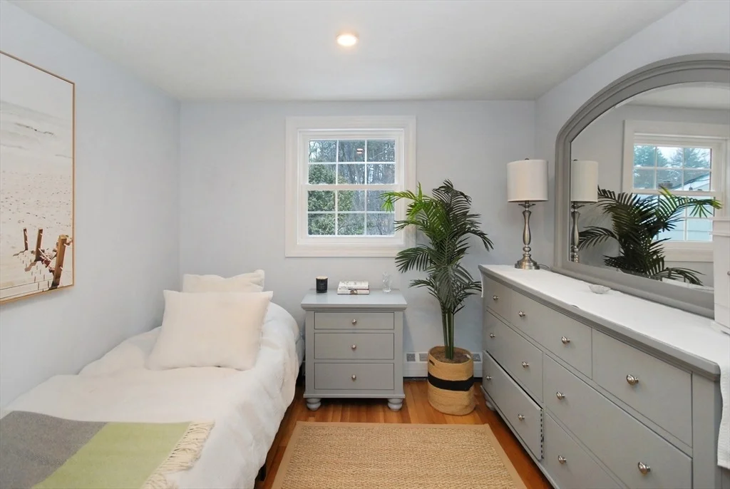 Photo of 35 Robbins Rd