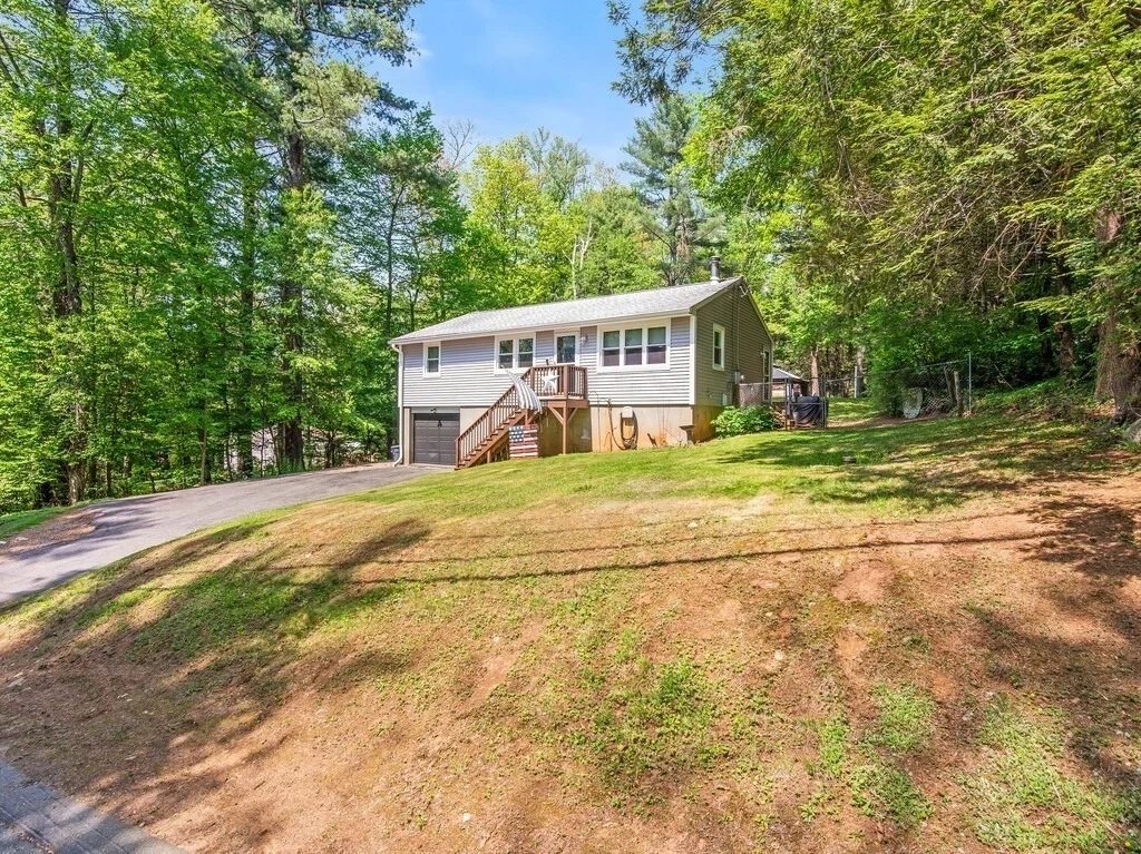 Photo of 31 Leno Rd