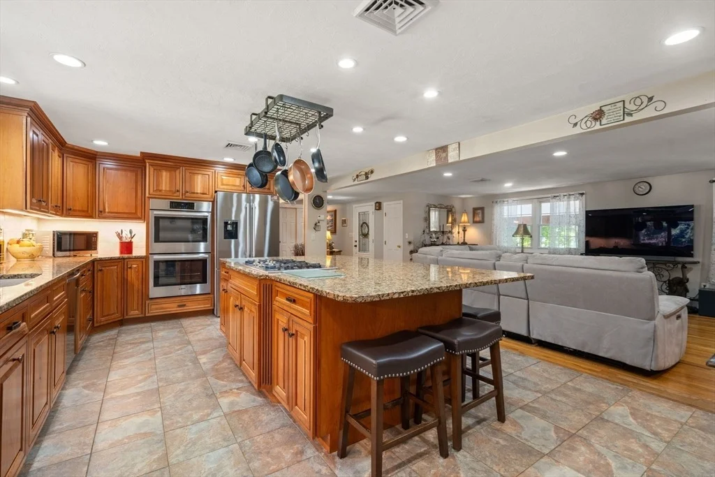 Photo of 16 Burbank Lane