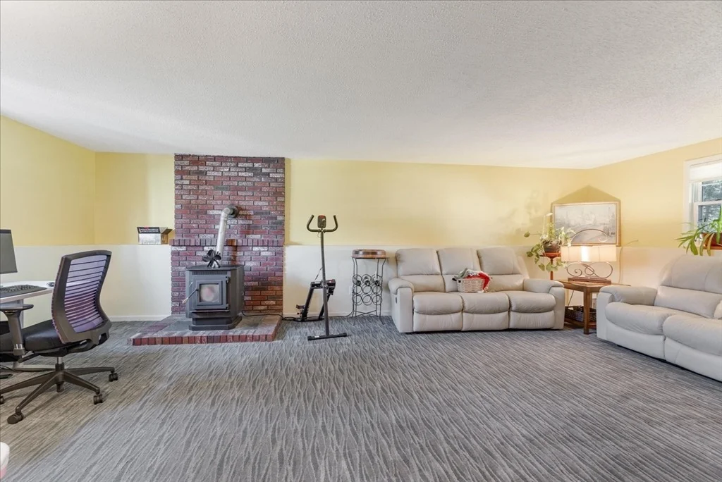 Photo of 138 Benjamin Rd