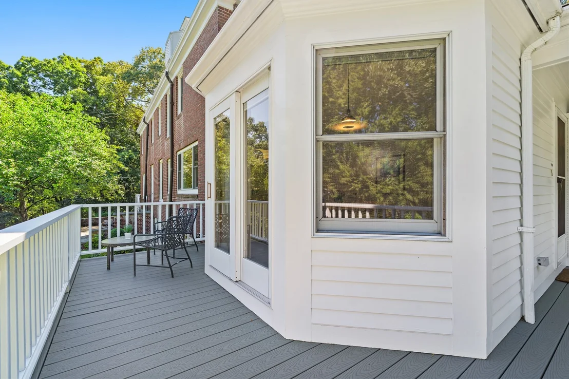 Photo of 8 Oakmount Circle