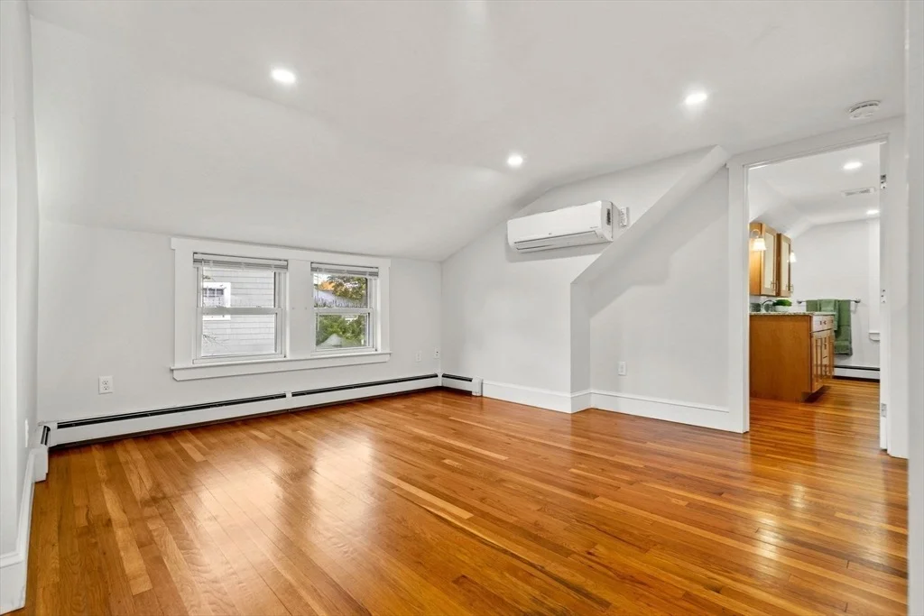 Photo of 24 Vaille Ave