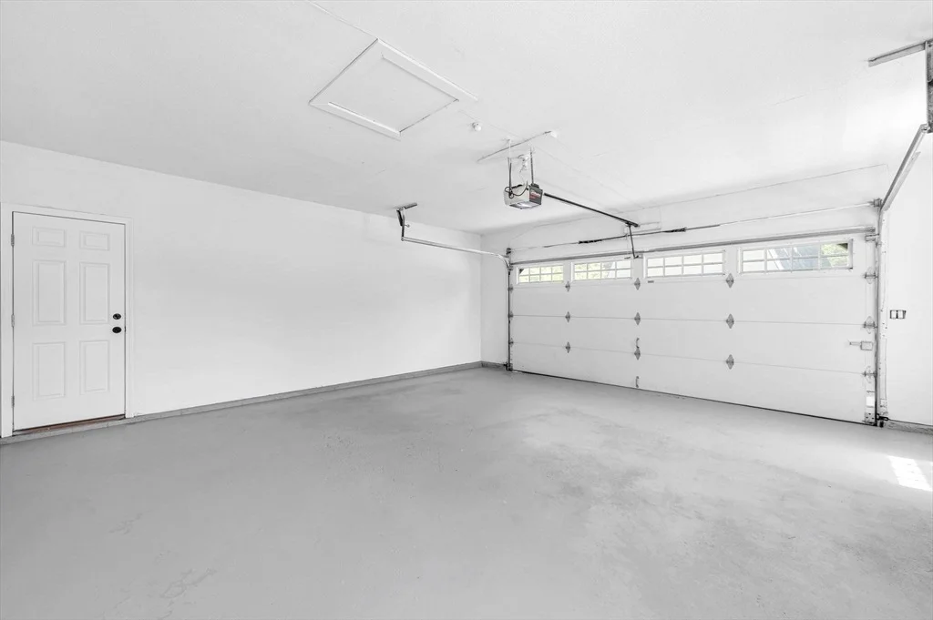 Photo of 252 Pinewood Drive