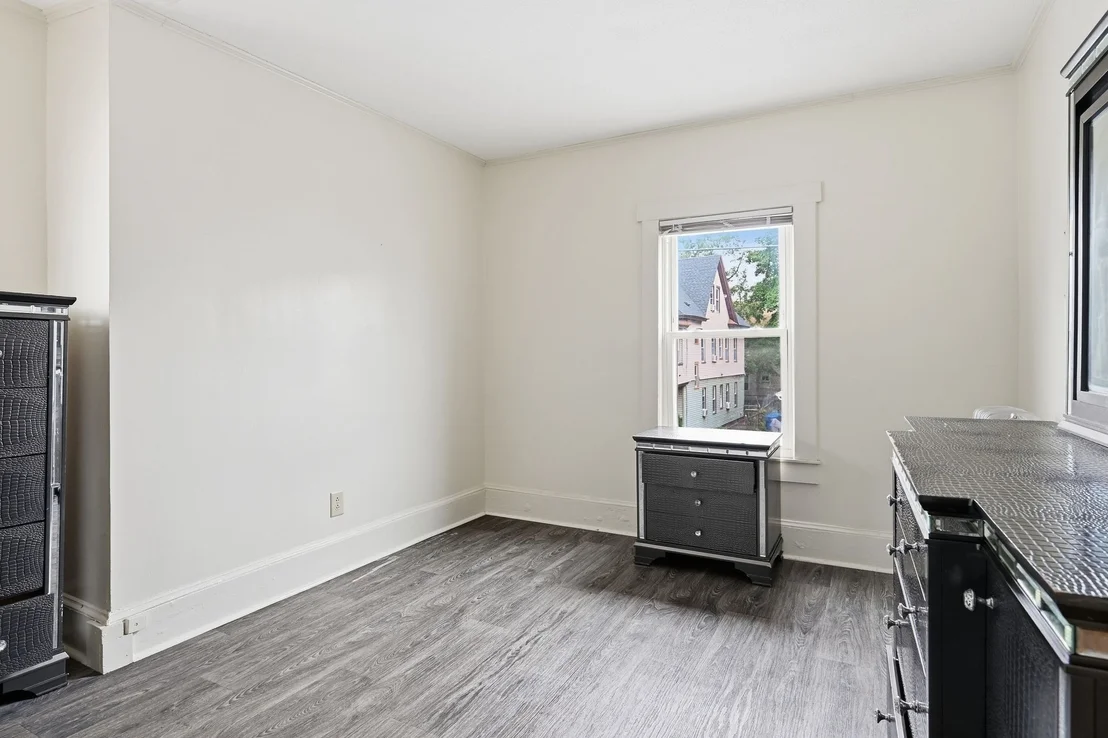Photo of 54 Commonwealth Ave
