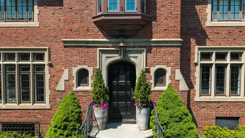 Photo of 98 Carlton St