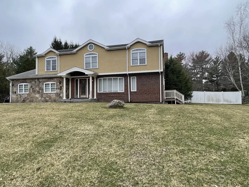 Photo of 243 Weatherbee Dr