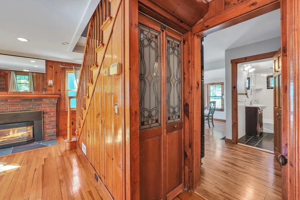 Photo of 210 Barton Rd