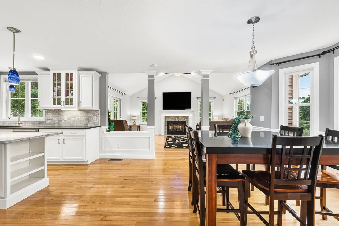 Photo of 14 Longbrook Dr
