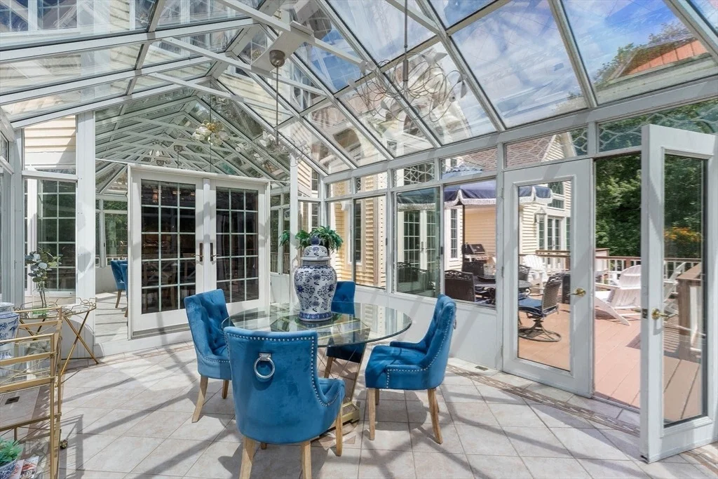 Photo of 8 Buttonwood Dr