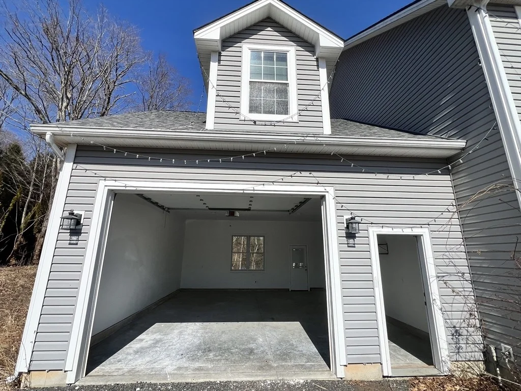 Photo of 465 Montgomery Rd