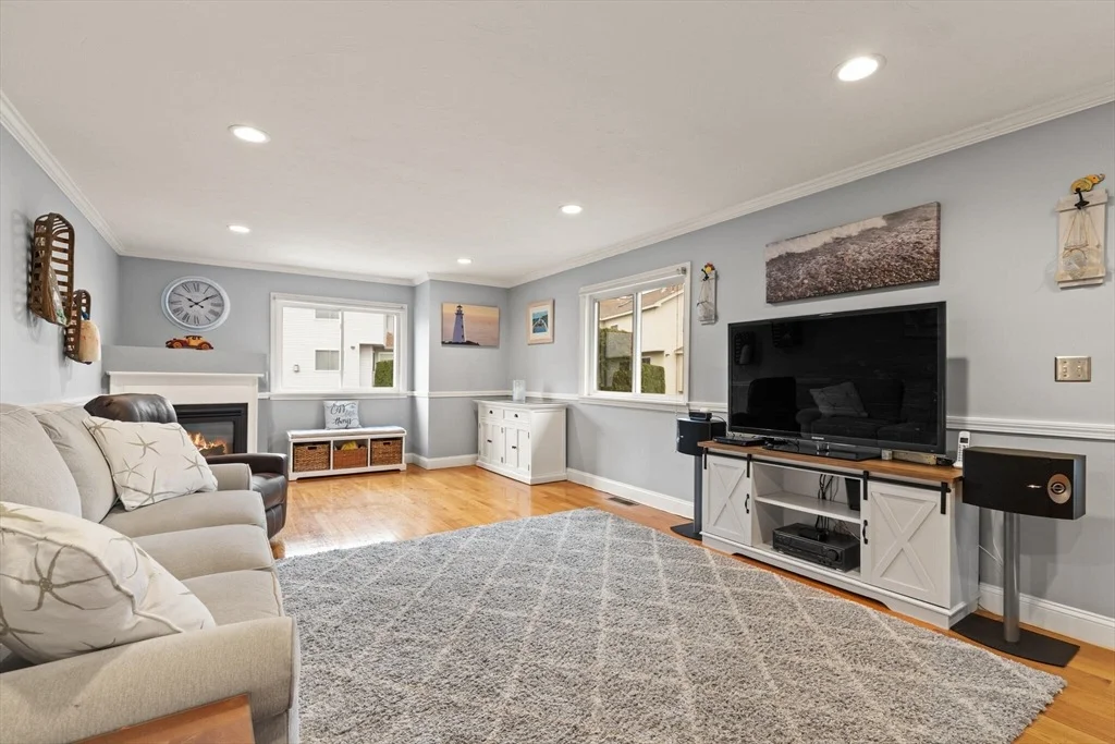 Photo of Unit 333 at 333 Captain Eames Cir