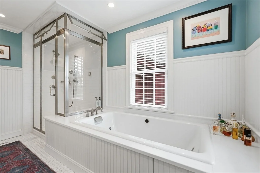 Photo of 281 Leverett Rd