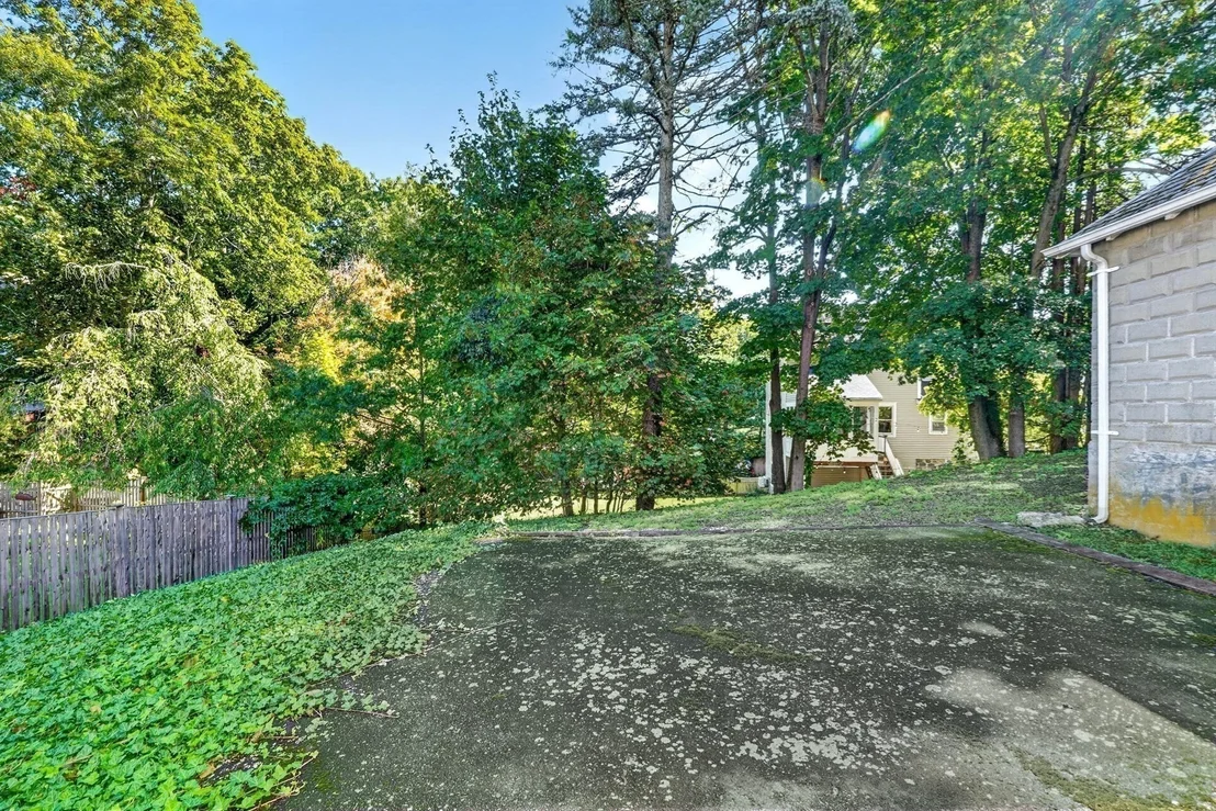 Photo of 83 Beacon Street