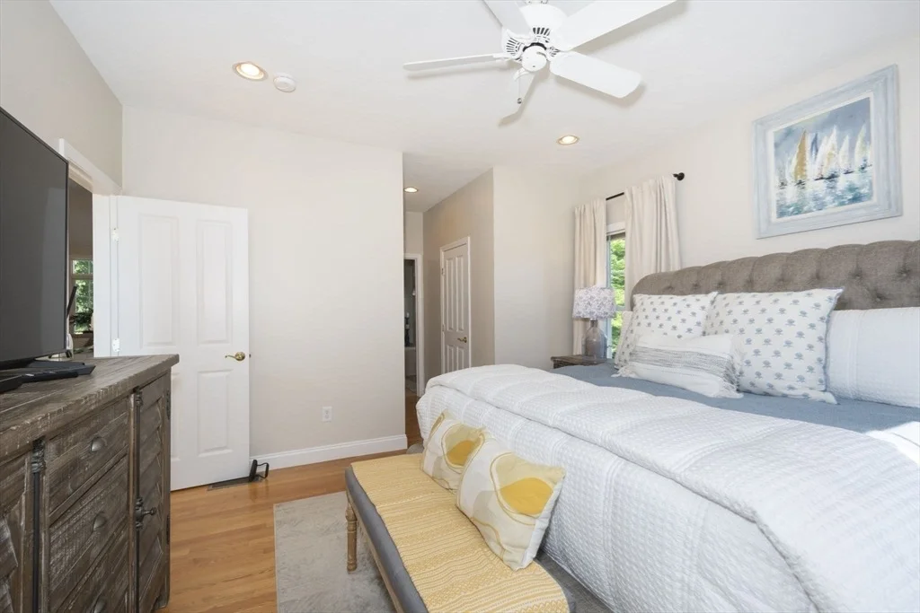 Photo of 258 Nicholas Dr