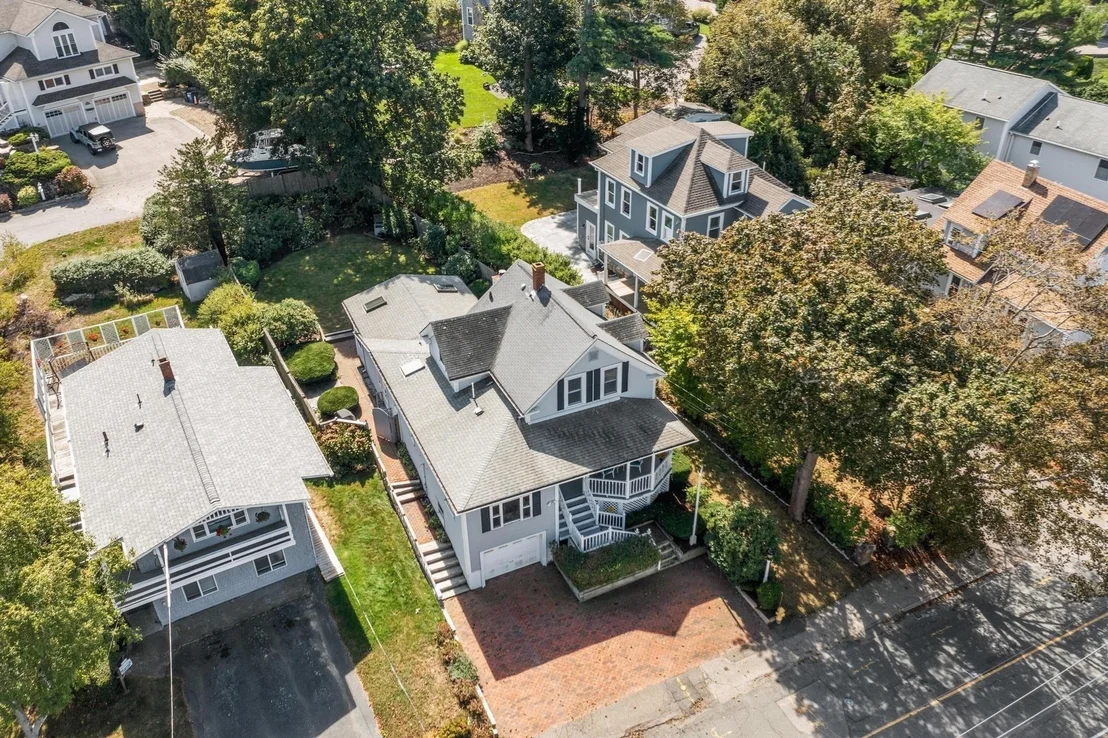 Photo of 111 Bass Ave