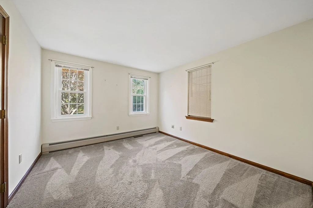 Photo of 20 Biscayne Dr