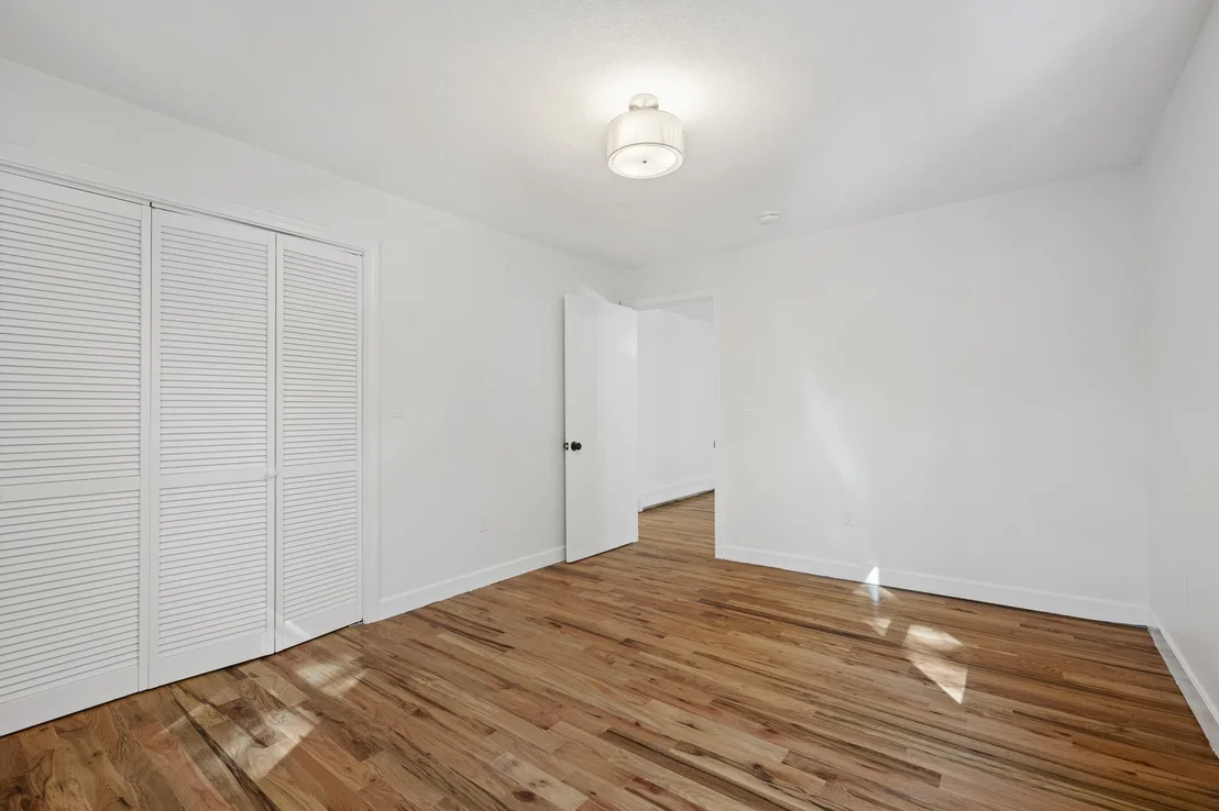 Photo of 57 Brandeis Cir
