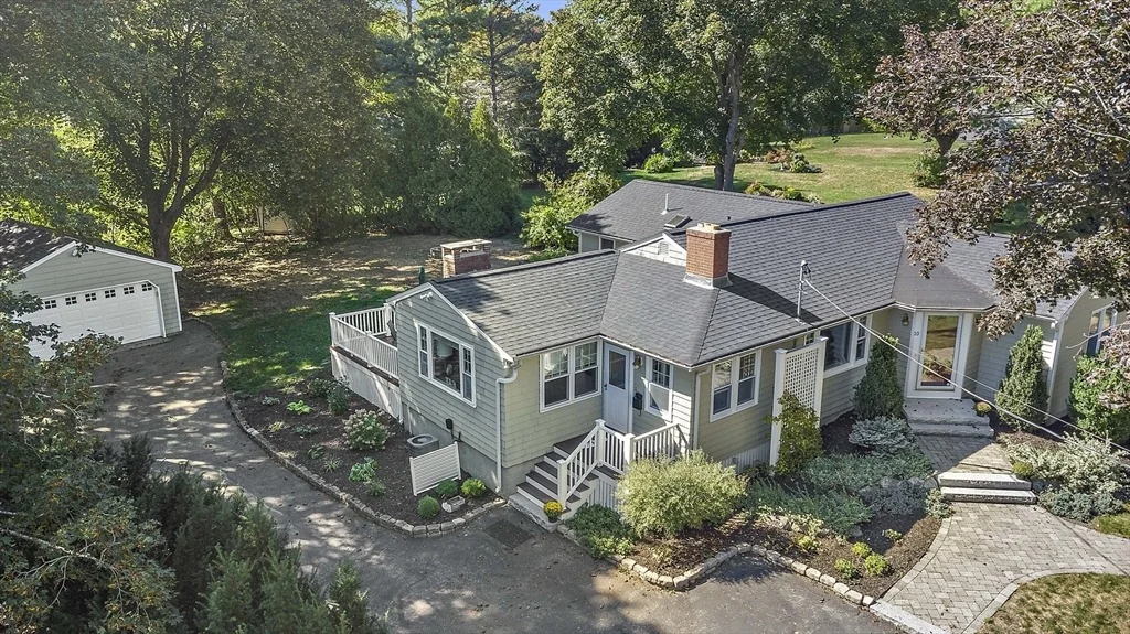 Photo of 10 Newhall Rd