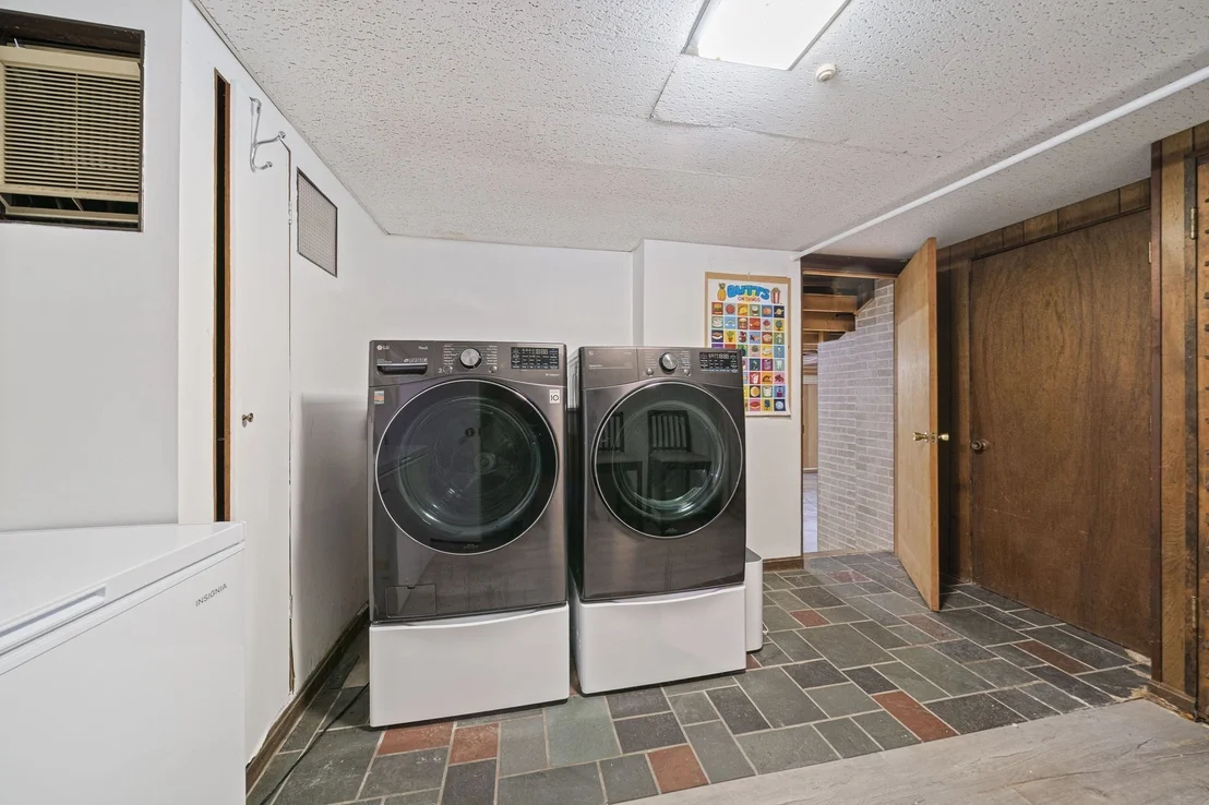Photo of 5 Cowdrey Ln