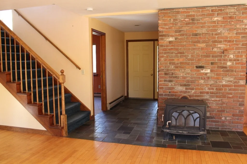Photo of 319 Greenfield Rd