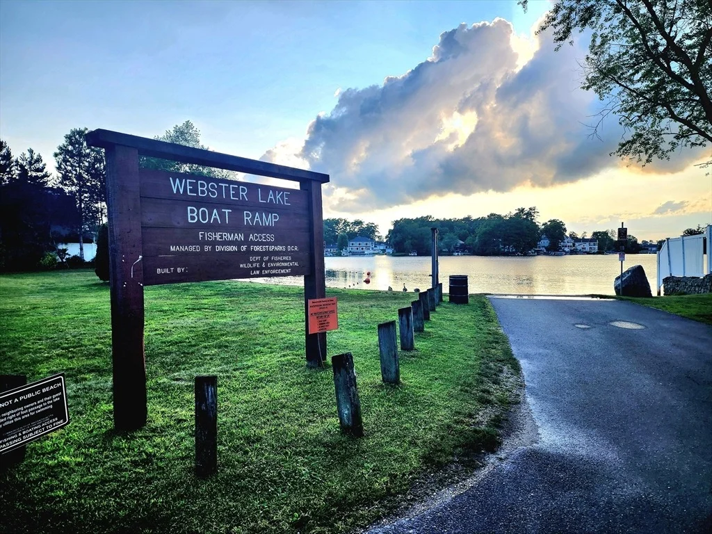 Photo of 20 Lakeside Ave
