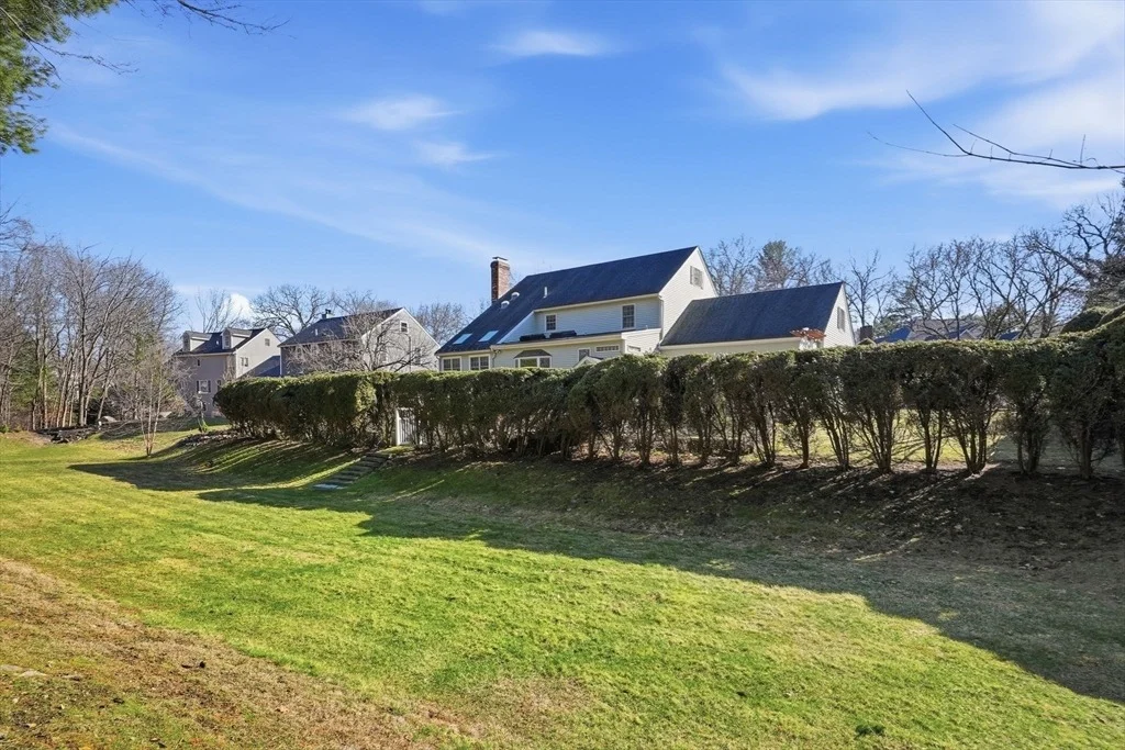 Photo of 37 Fairchild Dr