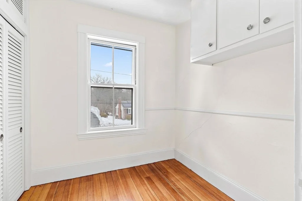 Photo of 971 Webster St