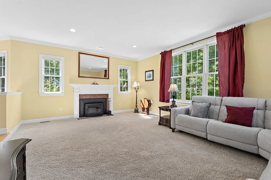 Photo of 7 Sylvan Dr