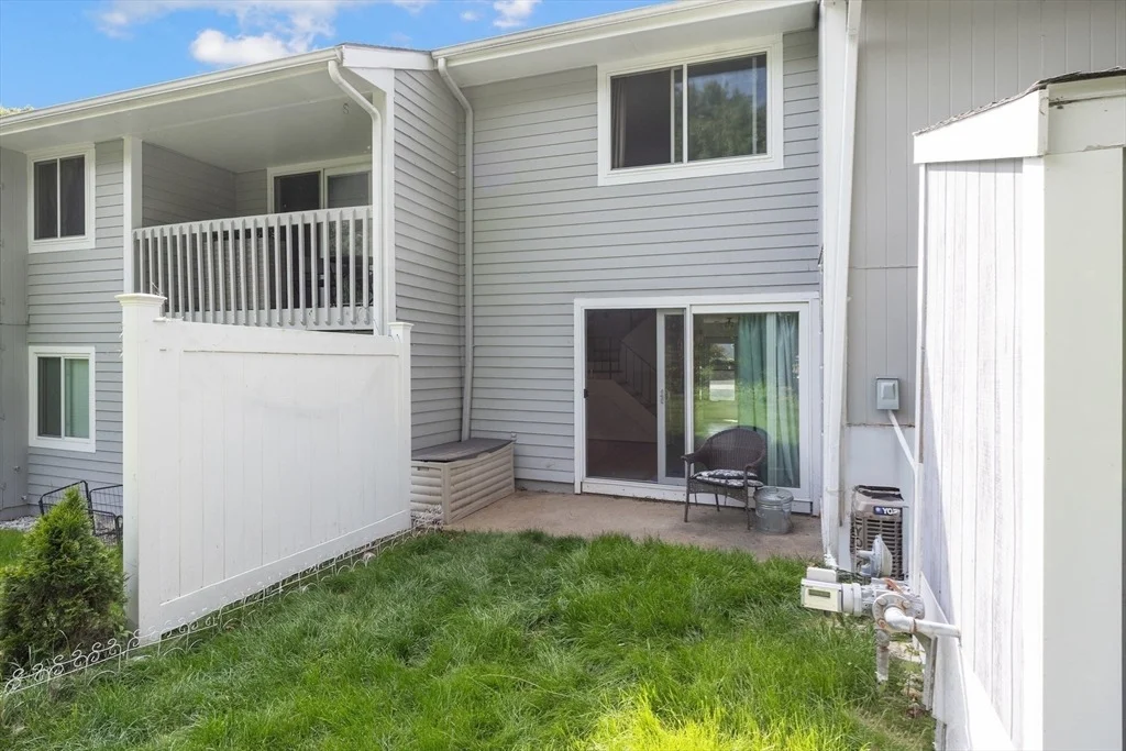 Photo of Unit F at 4 Beals Cove