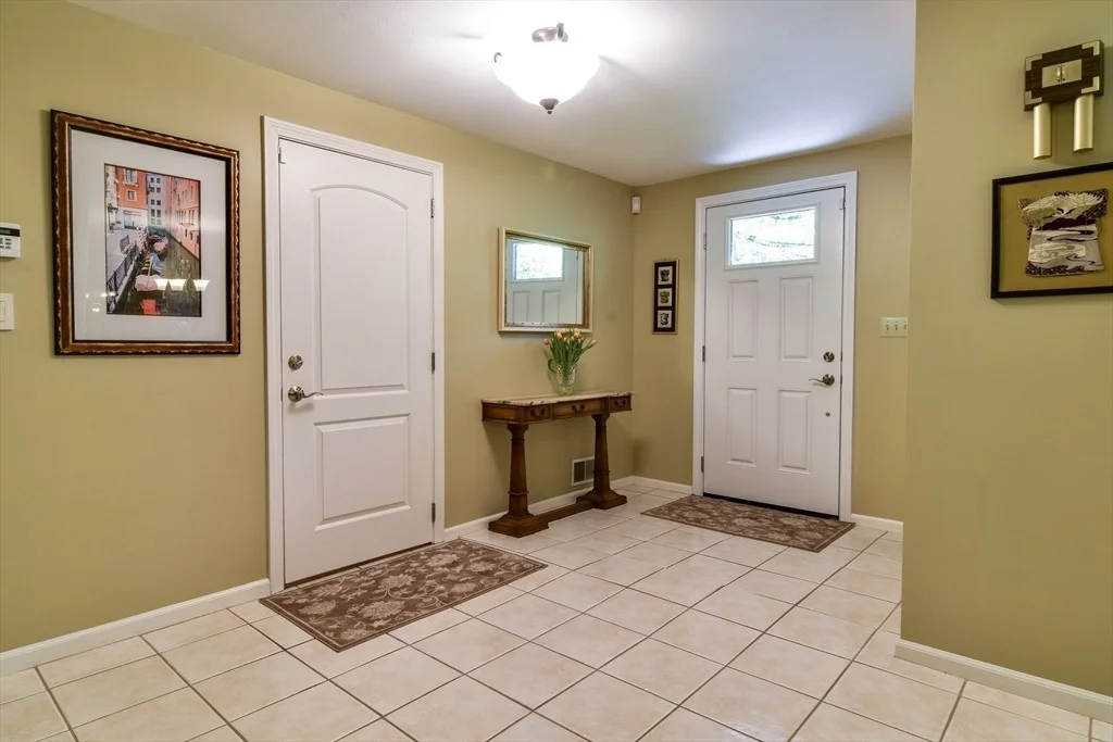 Photo of 38 Stagecoach Dr