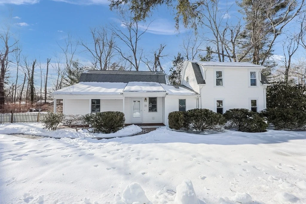 Photo of 7 Cottage Dr
