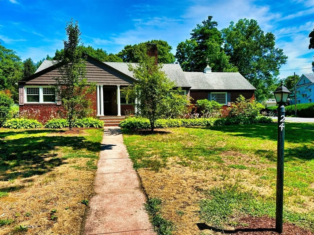 Photo of 24 Locust Rd