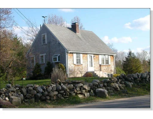 Photo of 1081 Hill Road