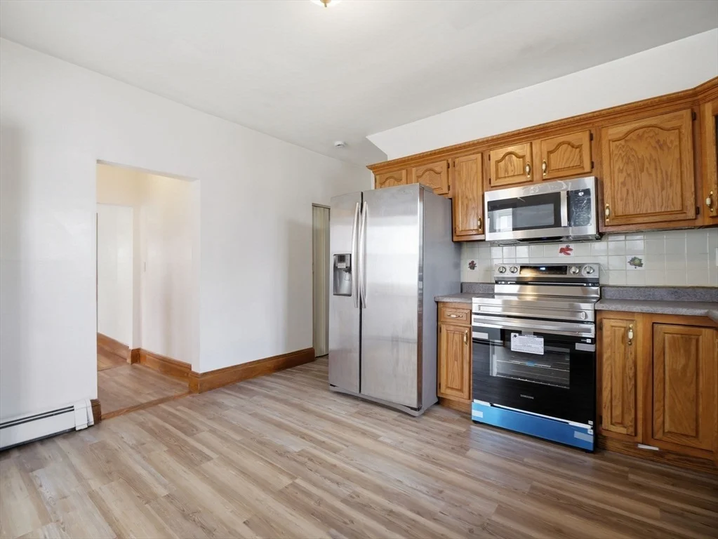Photo of 10 Almont Ave
